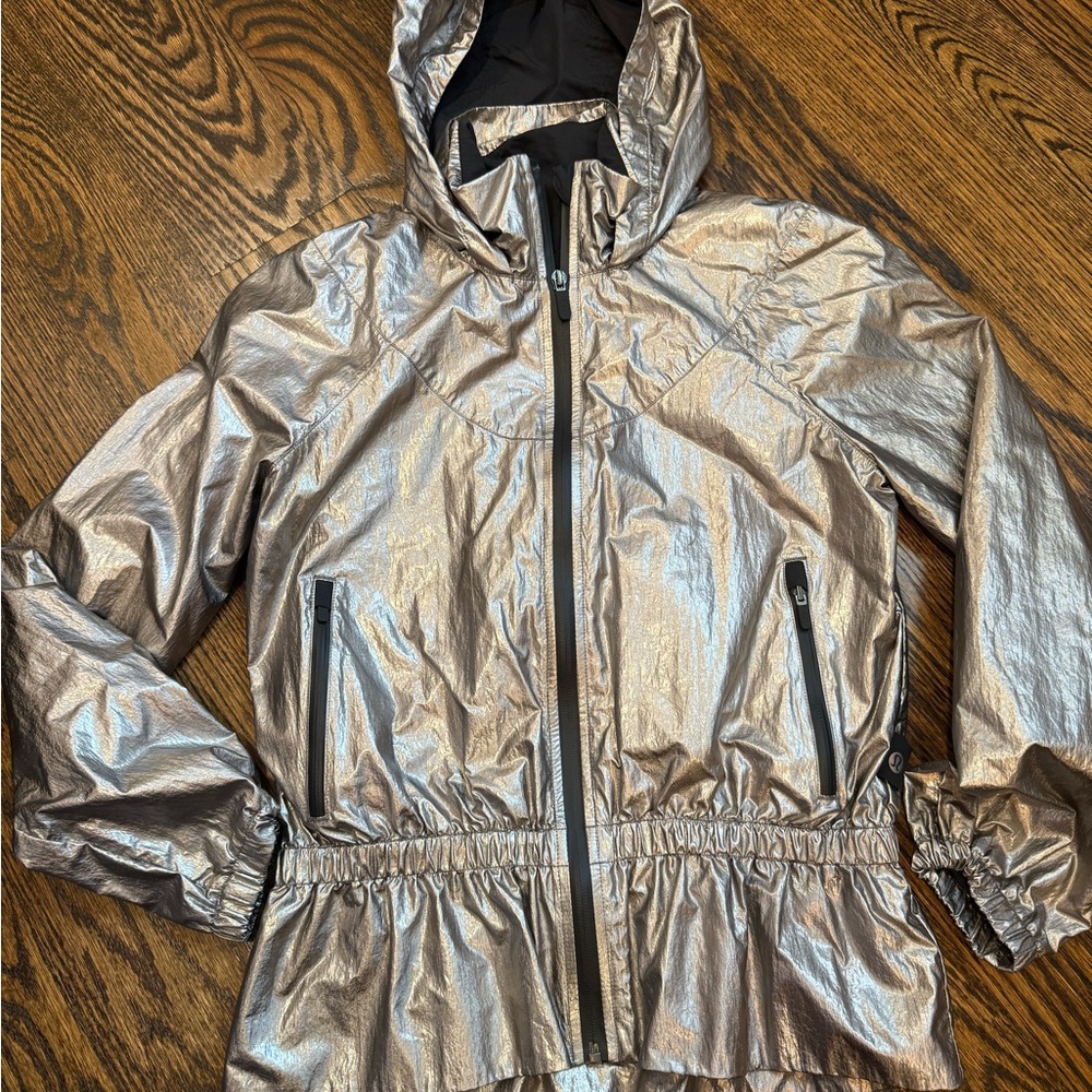 Lululemon rain jacket, size 4